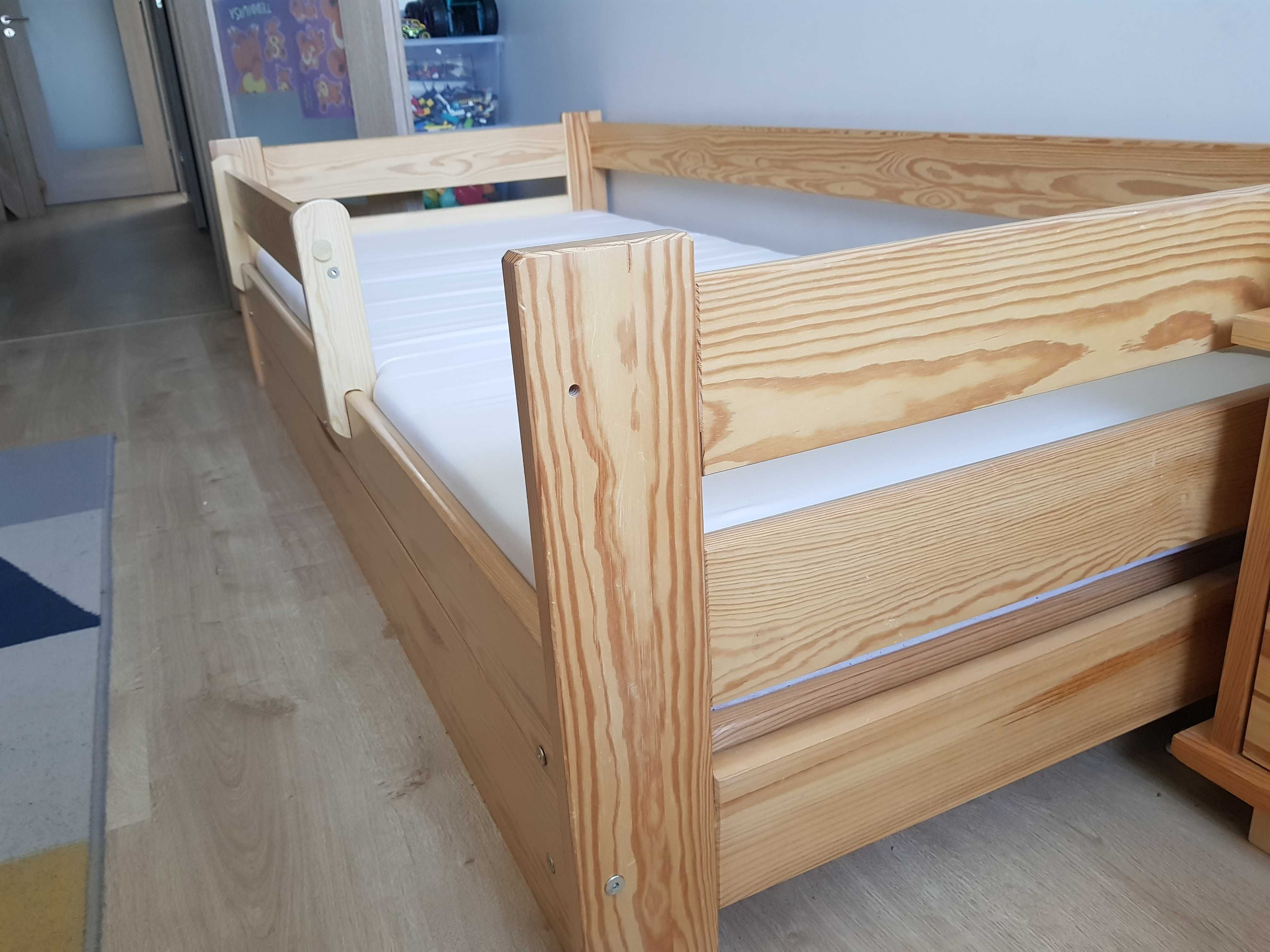 Łóżko dla dziecka z drewna sosnowego 180x80