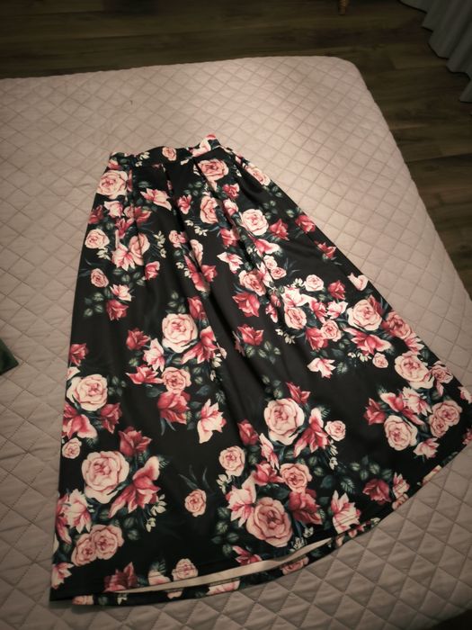 Spódnica z kieszeniami maxi