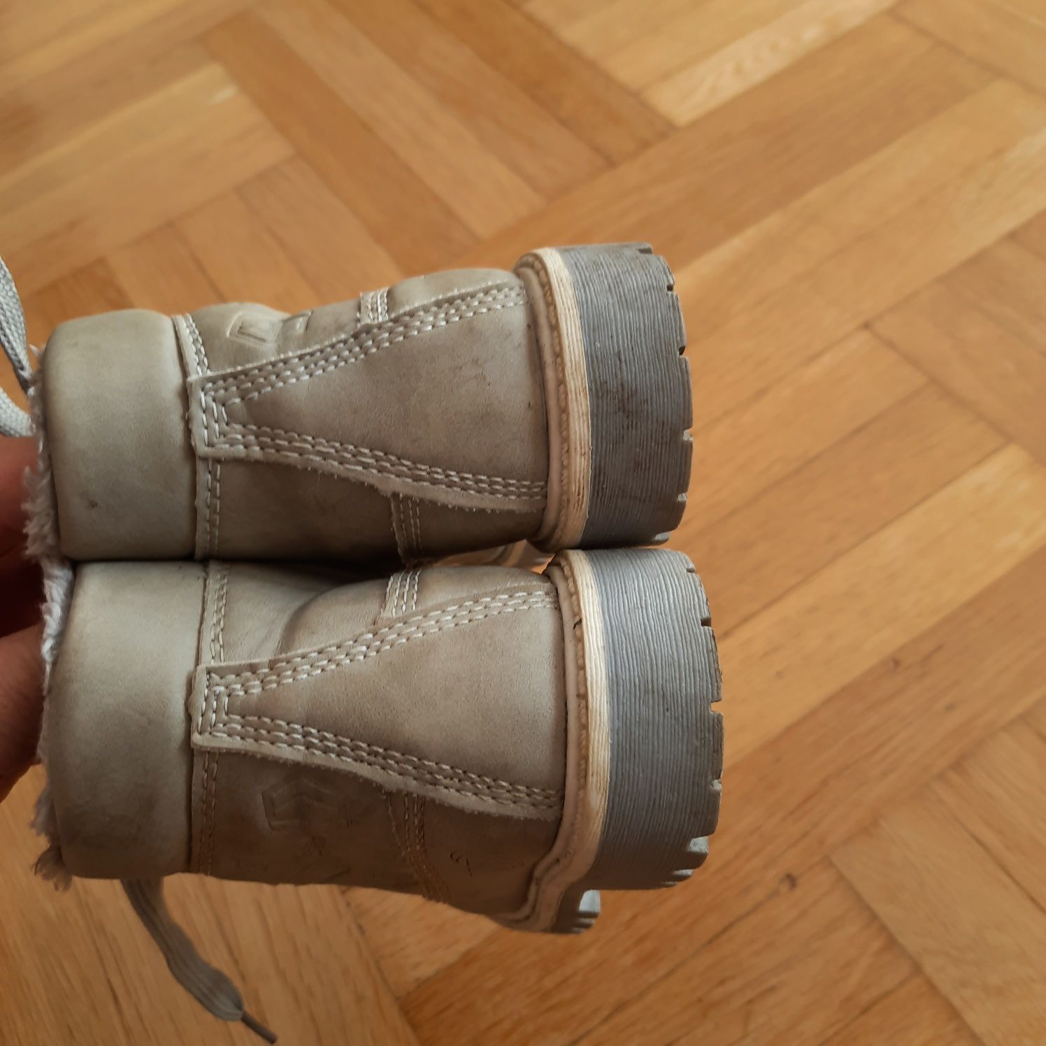 Buty buciki Botki dla dziewczynki 24