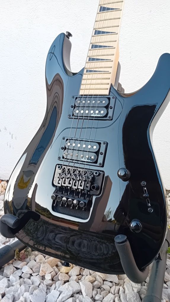 Jackson JS32 DKA-M Dinky BLK