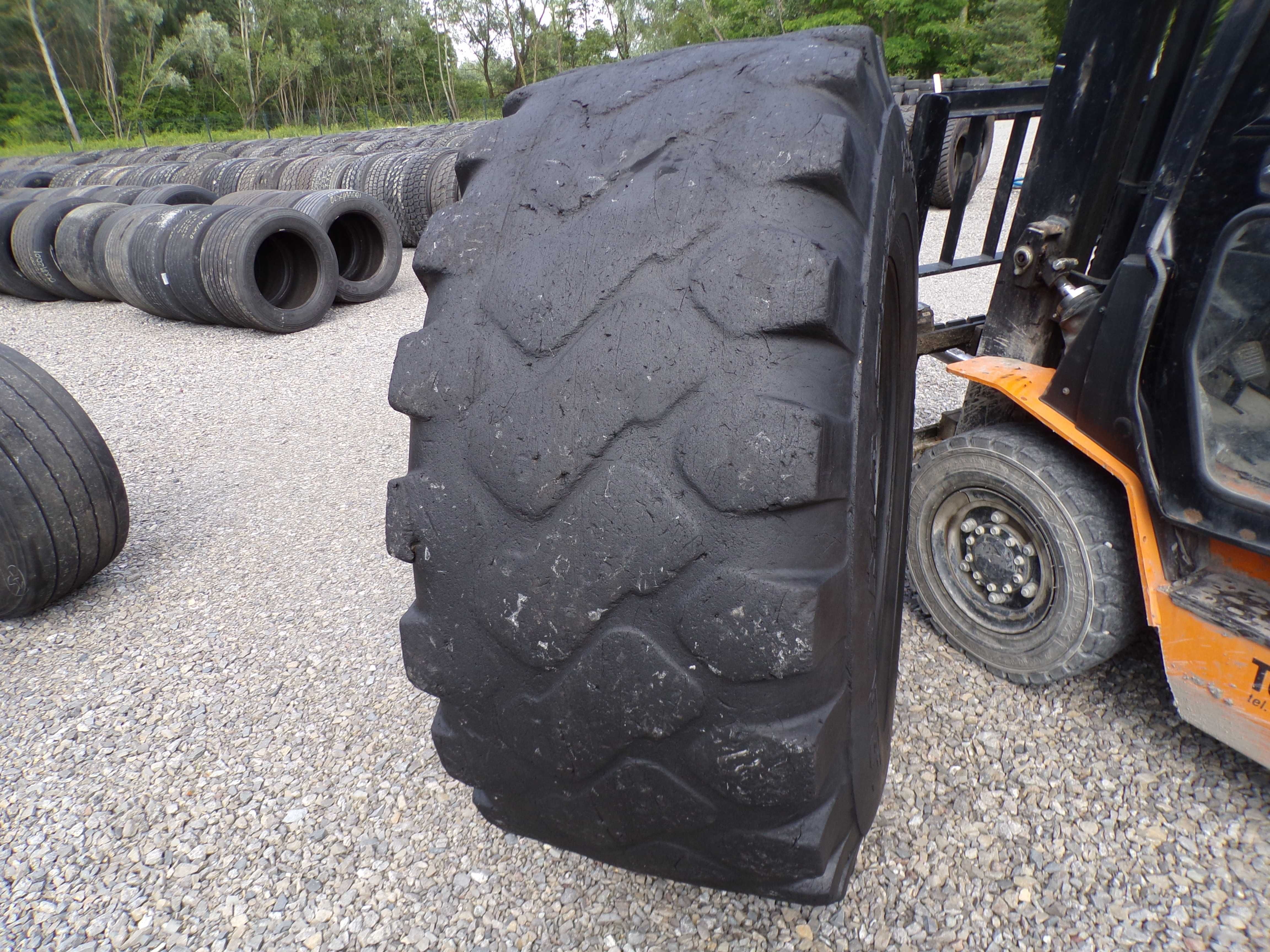 opona 23.5-25 SOLIDEAL LOAD MASTER (1200 netto)