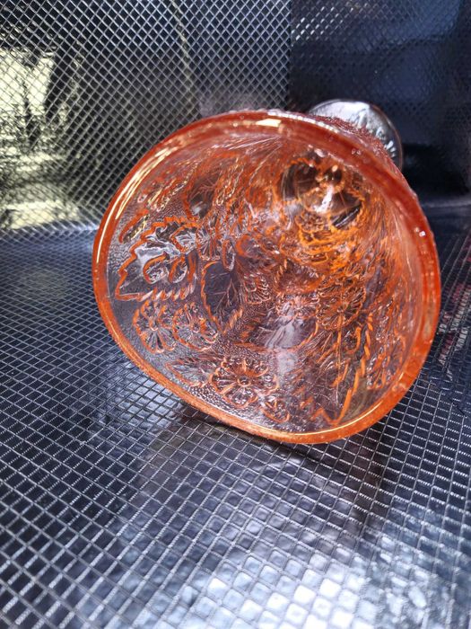 Wazon z różowego szkła - Poziomki - Eryki Trzewik Drost HSG Ząbkowice