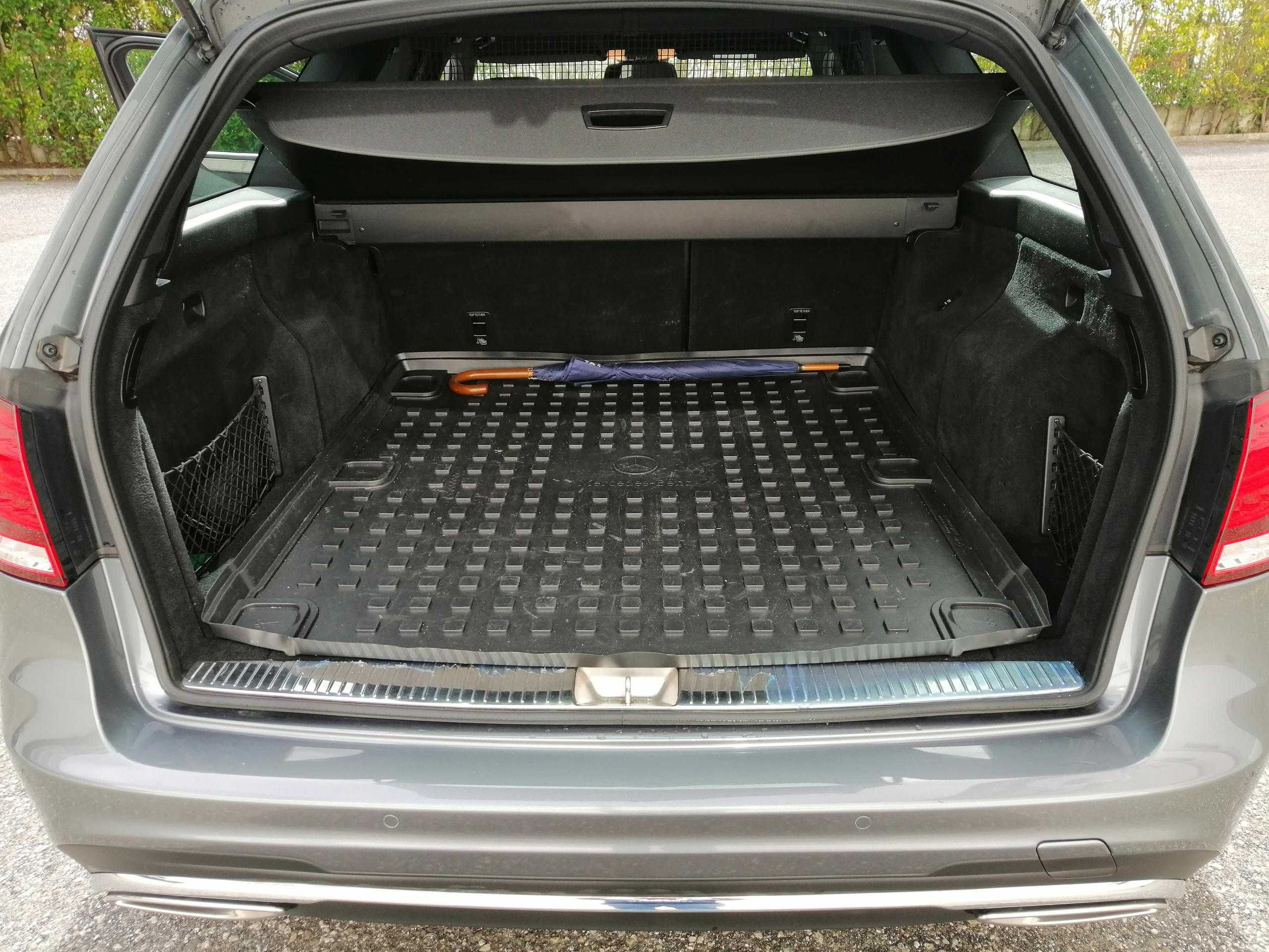 Mercedes E300 BLUETEC HYBRID EDITION E com apenas 127000 KM