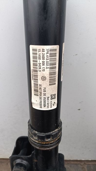 Стойки передние, амортизаторы, пневмо Touareg nf 2013 .7P6.413.032.Q.