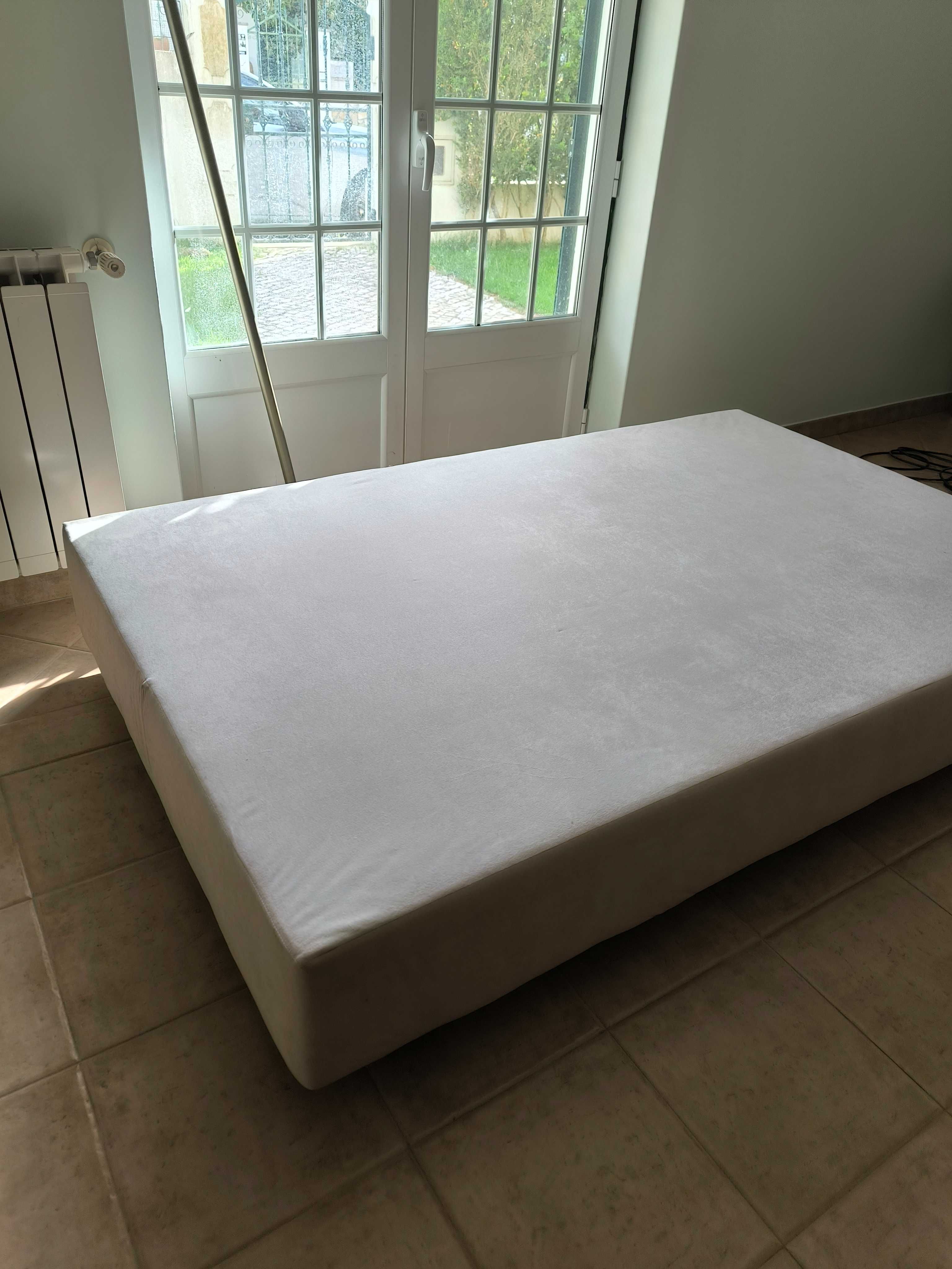 Sommier corpo e meio com colchão