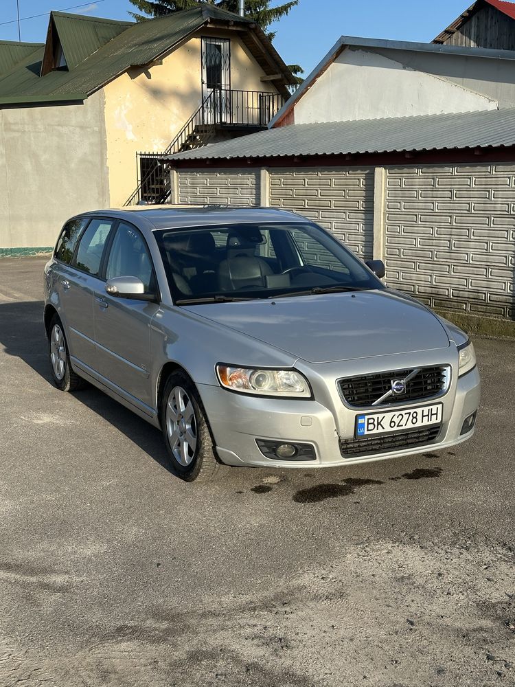 Volvo v50 2.0d avt