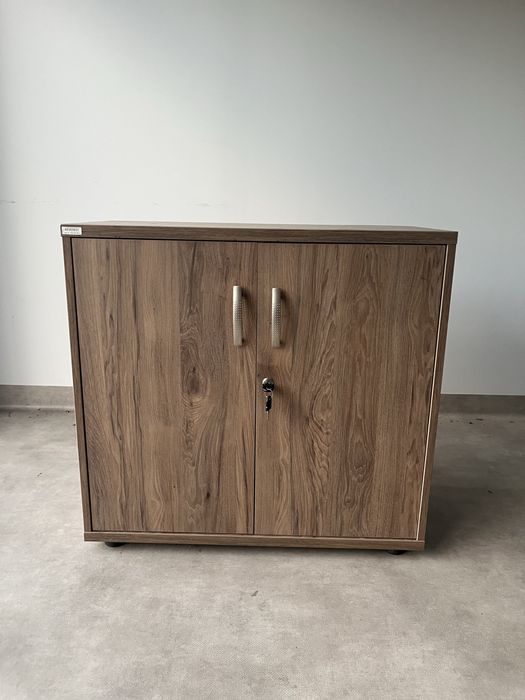 szafka biurowa zamykana na klucz