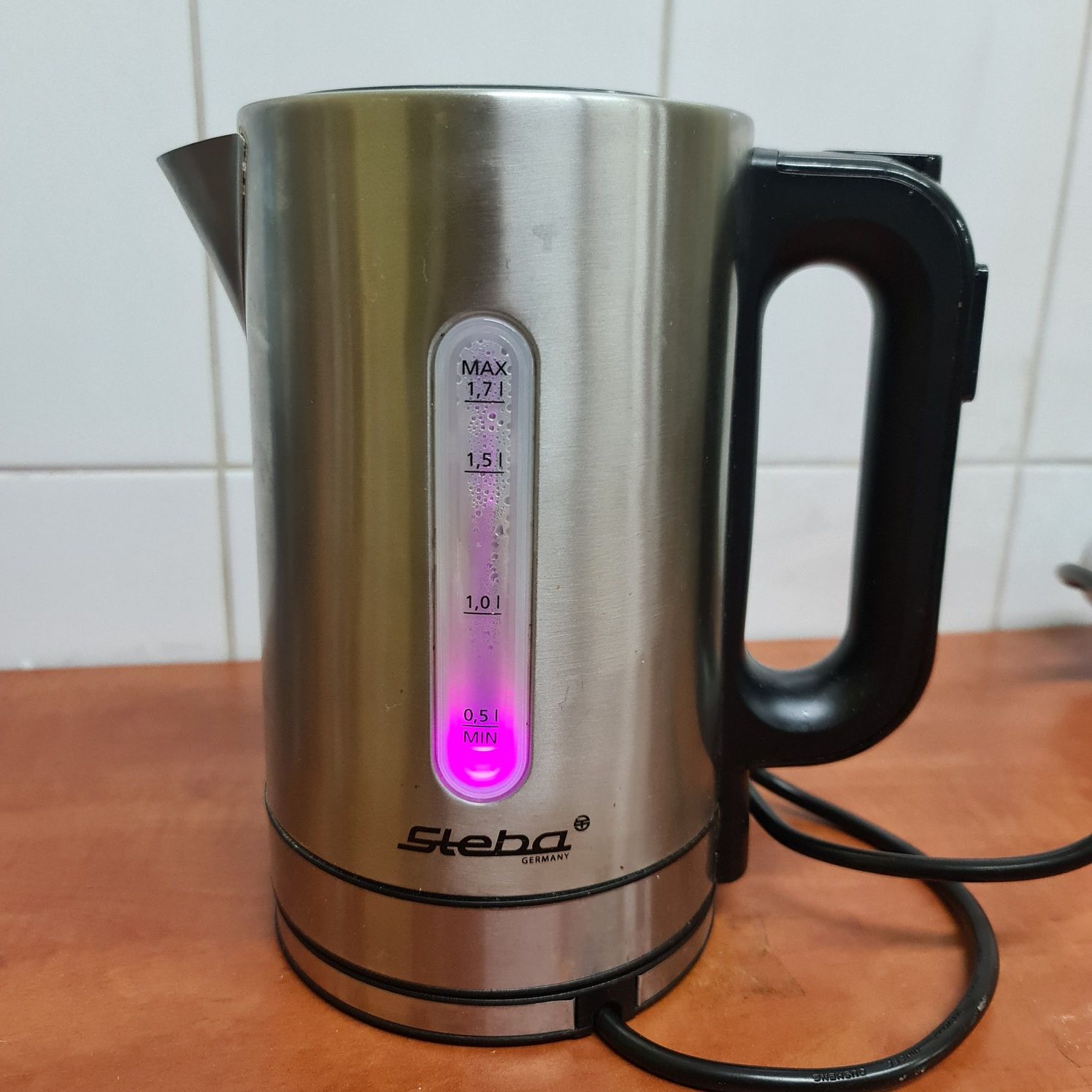 Czajnik elektryczny aluminiowy Steba 1,7 l odcienie szarości i srebra