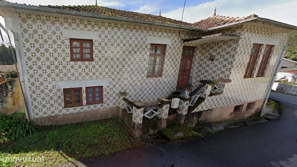 Moradia T4 para venda