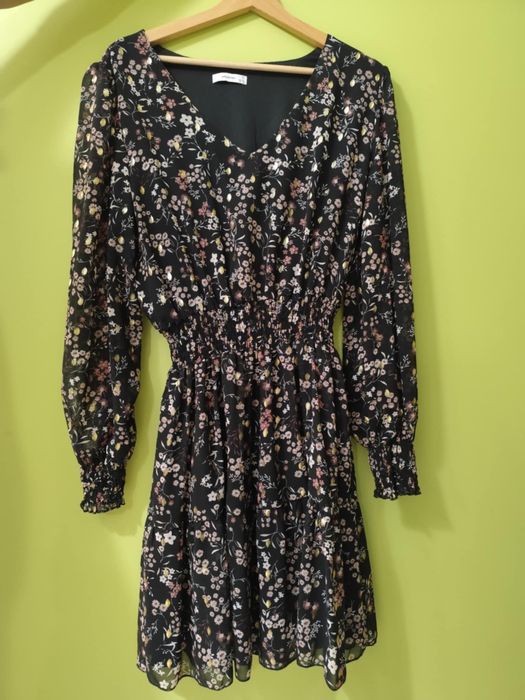 Sukienka z długim rękawem