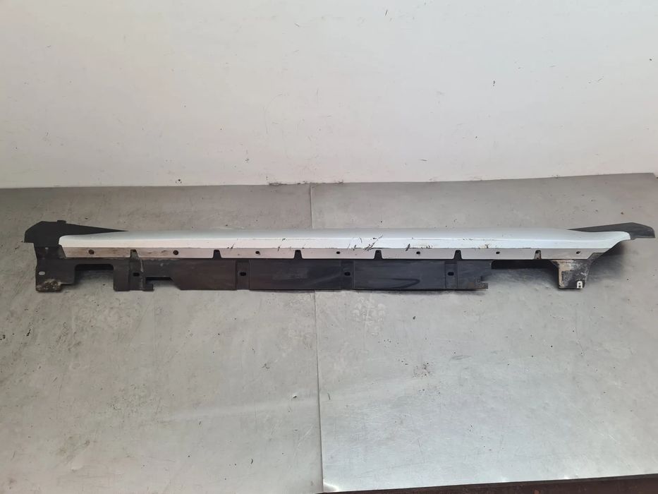 Embaladeira esquerda BMW X1 (F48)