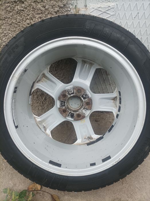 Продам Шини 225 45 17