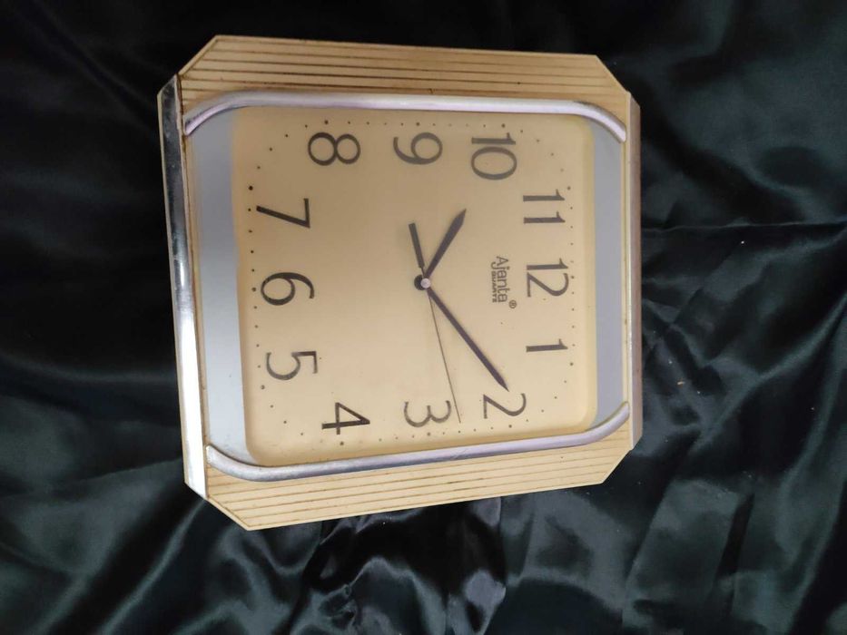 Настенные часы 26 на 27см