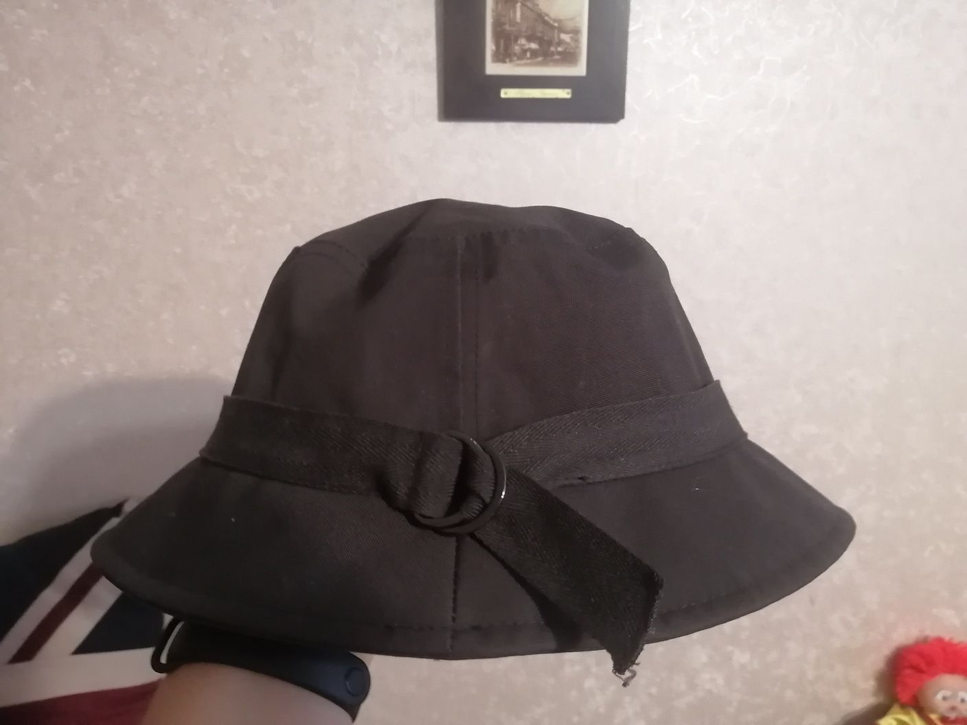 Женская коричневая шляпа шляпка