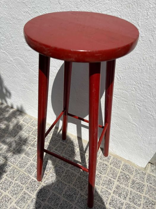 Banco alto Vermelho