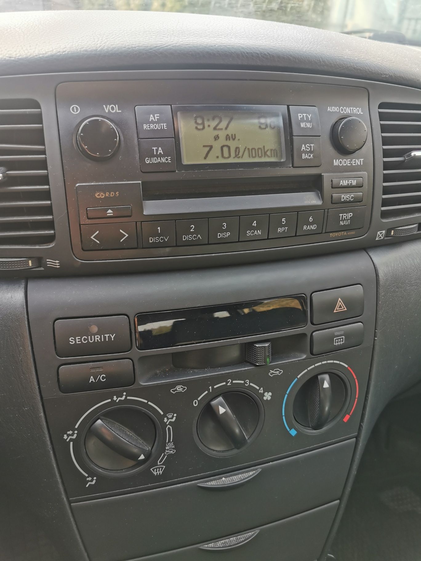 Toyota Corolla E12 kombi 1.4 benzyna 2004
