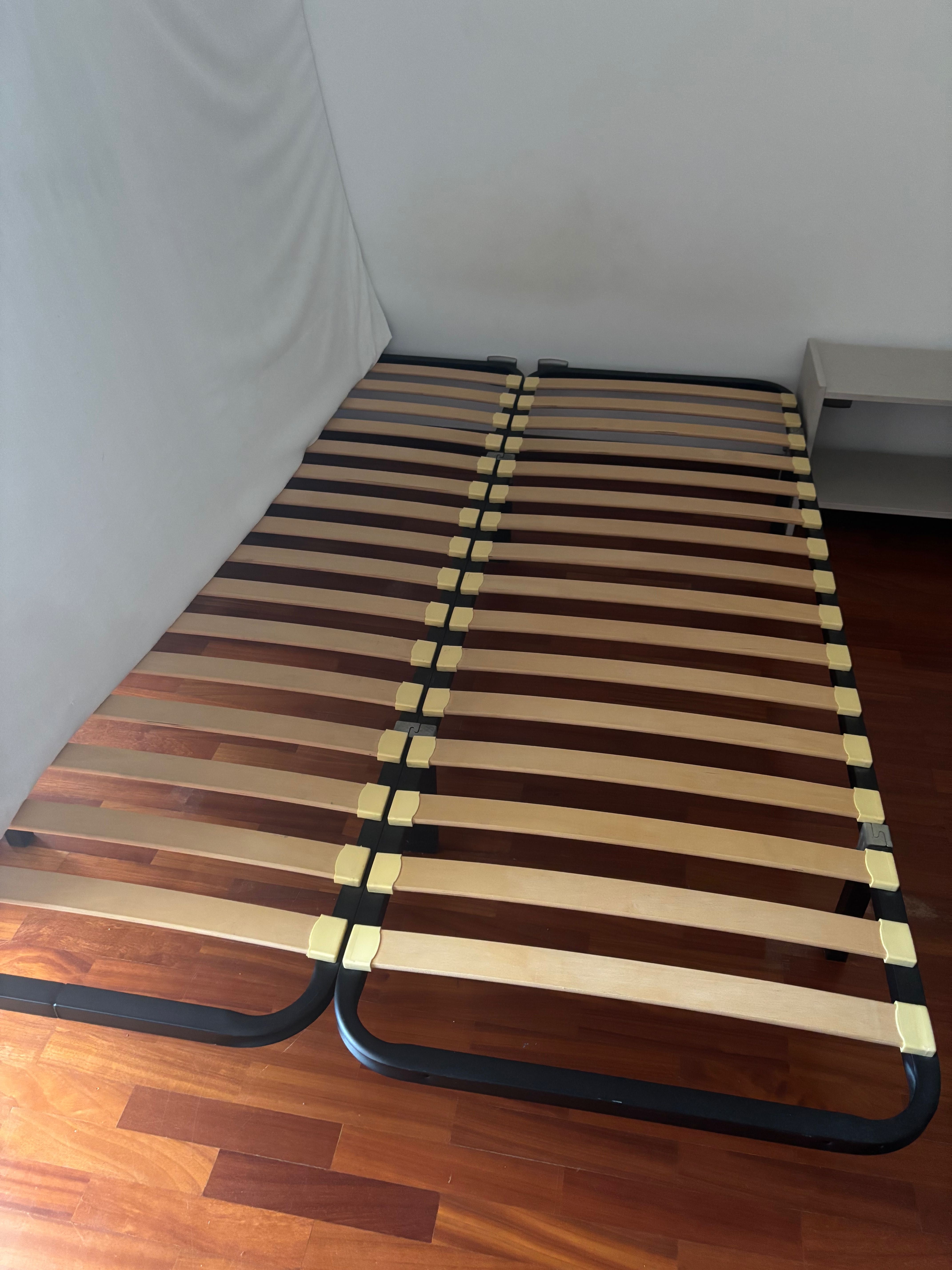 Cama de casal + colchão de oferta