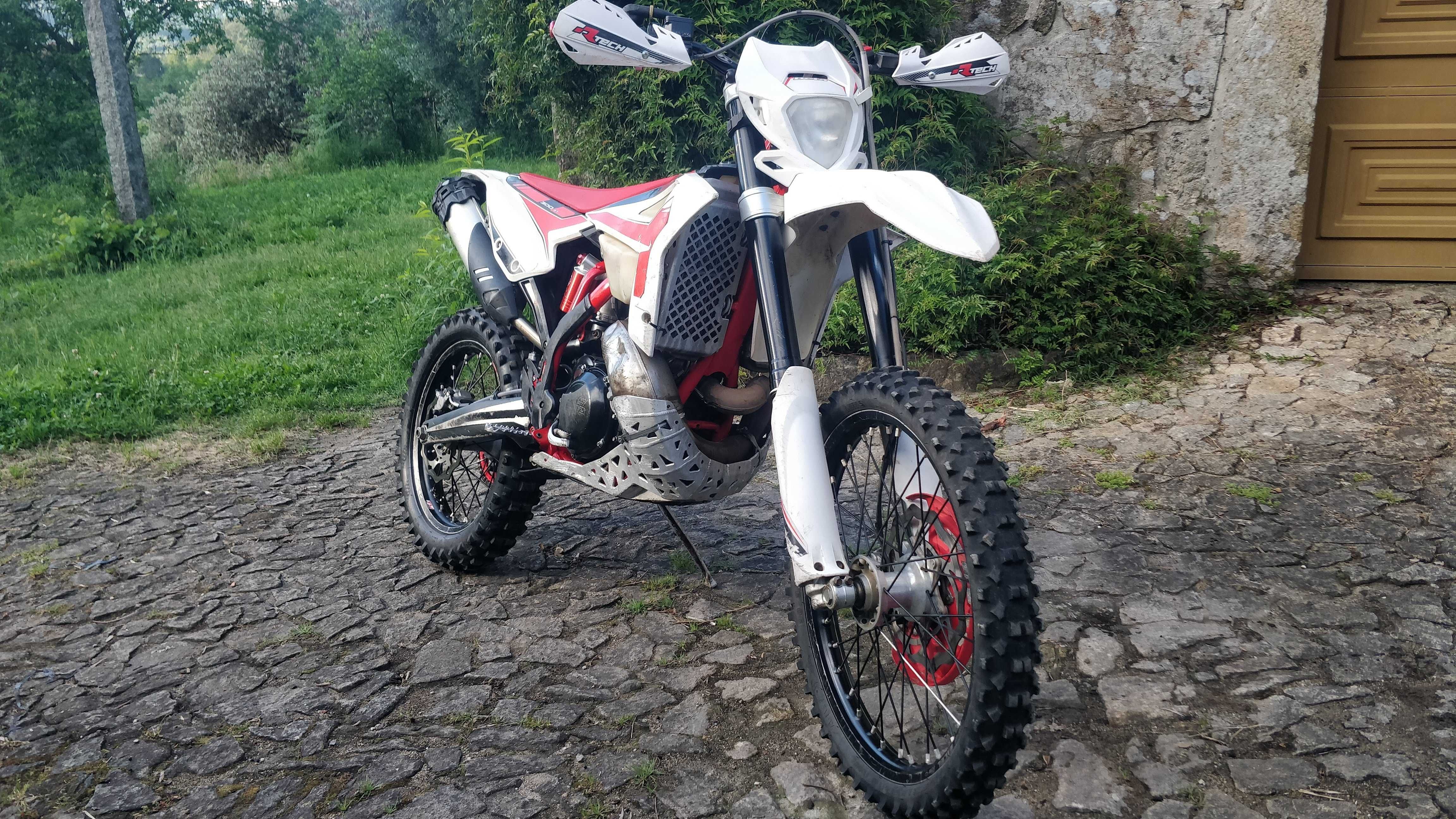 Mota Beta RR300 ano 2020