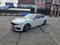 Продам  BMW 740 I