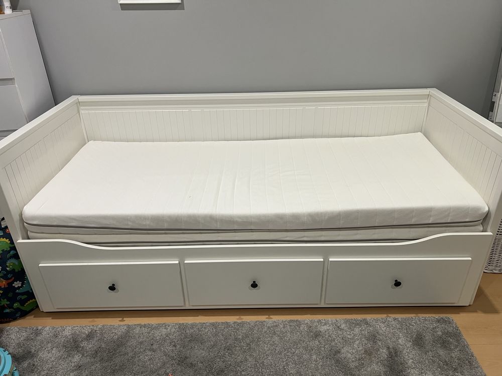 Cama branca 80x200