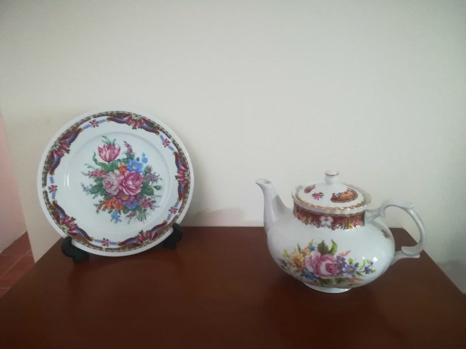 Prato de bolo e bule LIMOGE