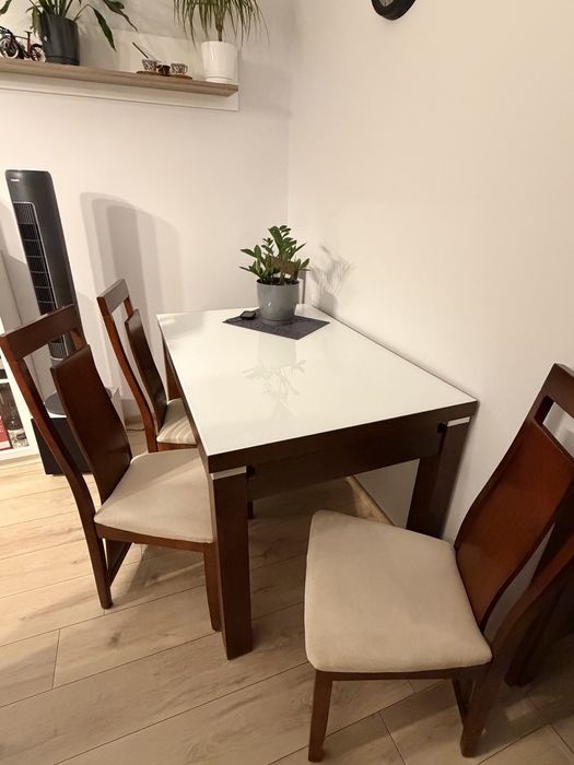 Stół drewiany (zestaw)