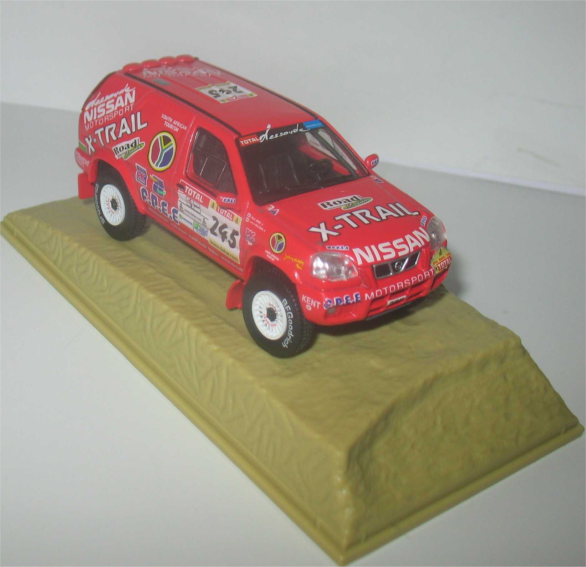 M6/Norev - Nissan X-Trail - Dakar 2002 - Johnny Hallyday