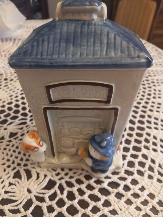 skarbonka ceramika fire station