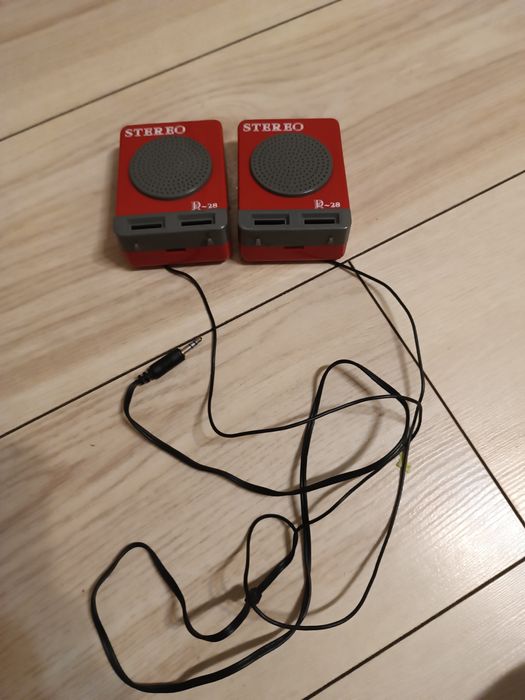 Stare głośniki do walkmana Stereo R-28 prl