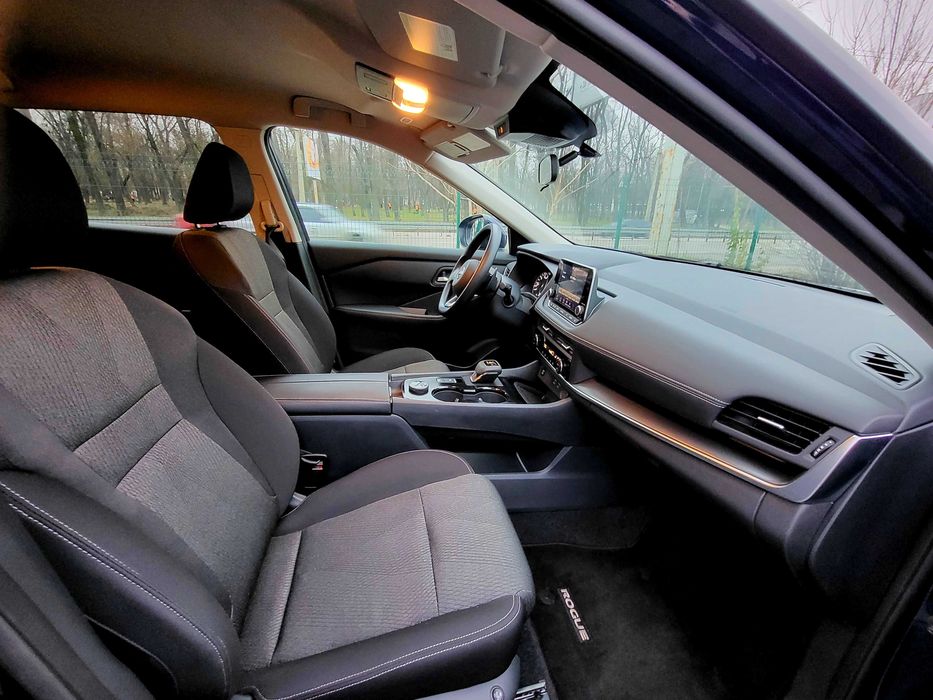 Ниссн Роуг- 24 год Без пробега