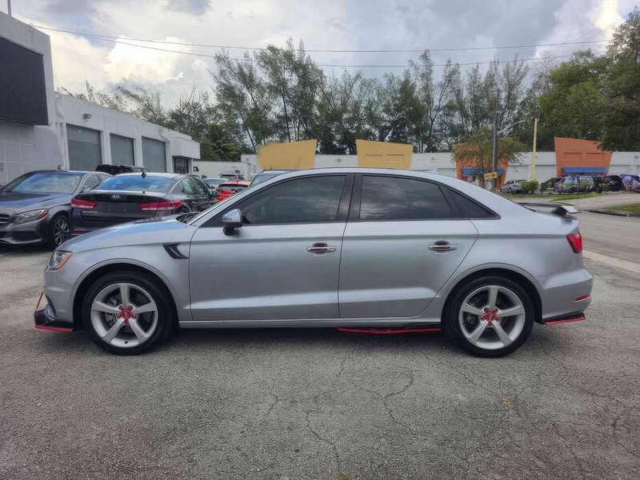Audi A3      2015