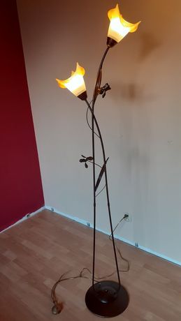 Lampa podłogowa stojąca Irys podwójna zdobiona metaloplastyka kwiaty