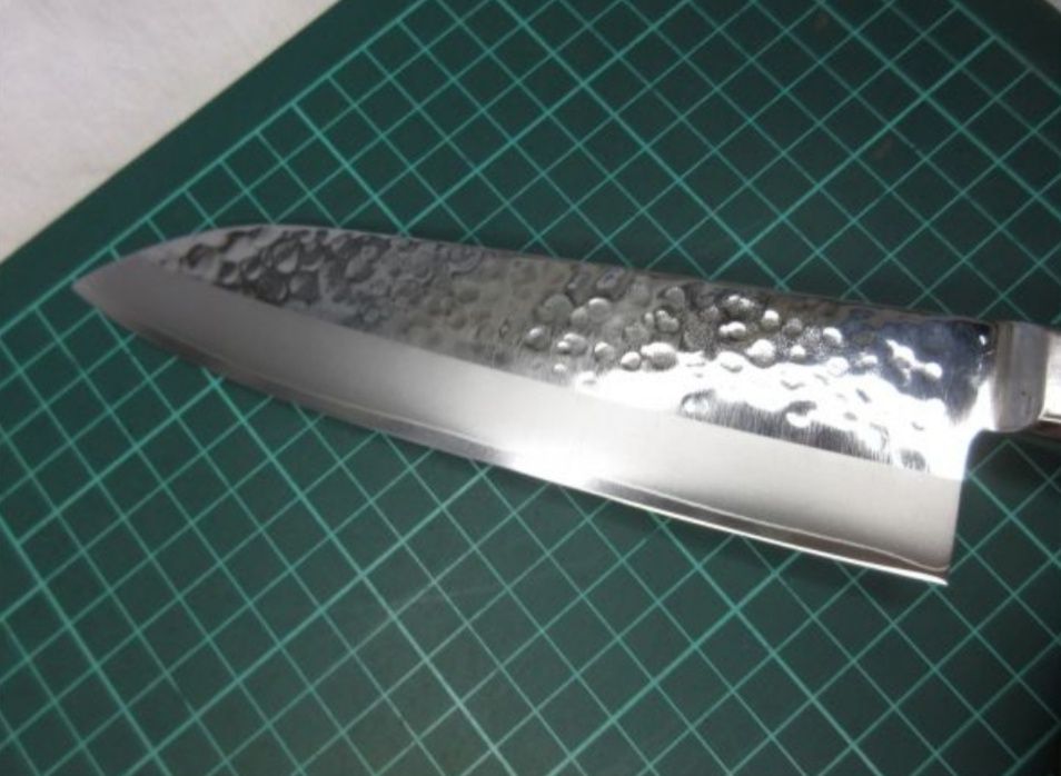 Японський кований кухонний ніж Guto