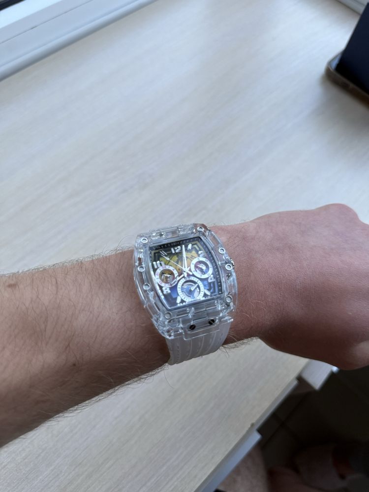 Годинник Guess Skeleton
