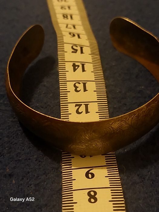 Stara bransoletka w kolorze srebra