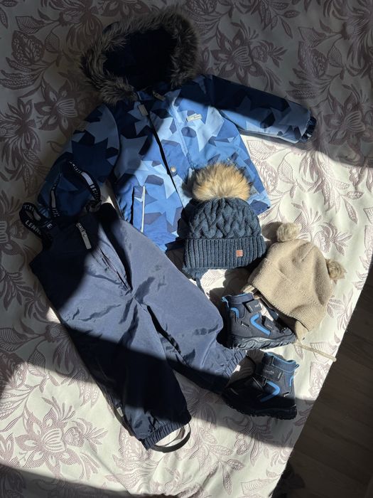 Дитячий зимовий комплект: куртка + комбез + чобітки Superfit + 2 шапки