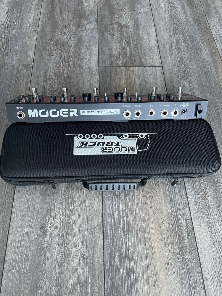 Mooer Red Truck - multiefekt gitarowy