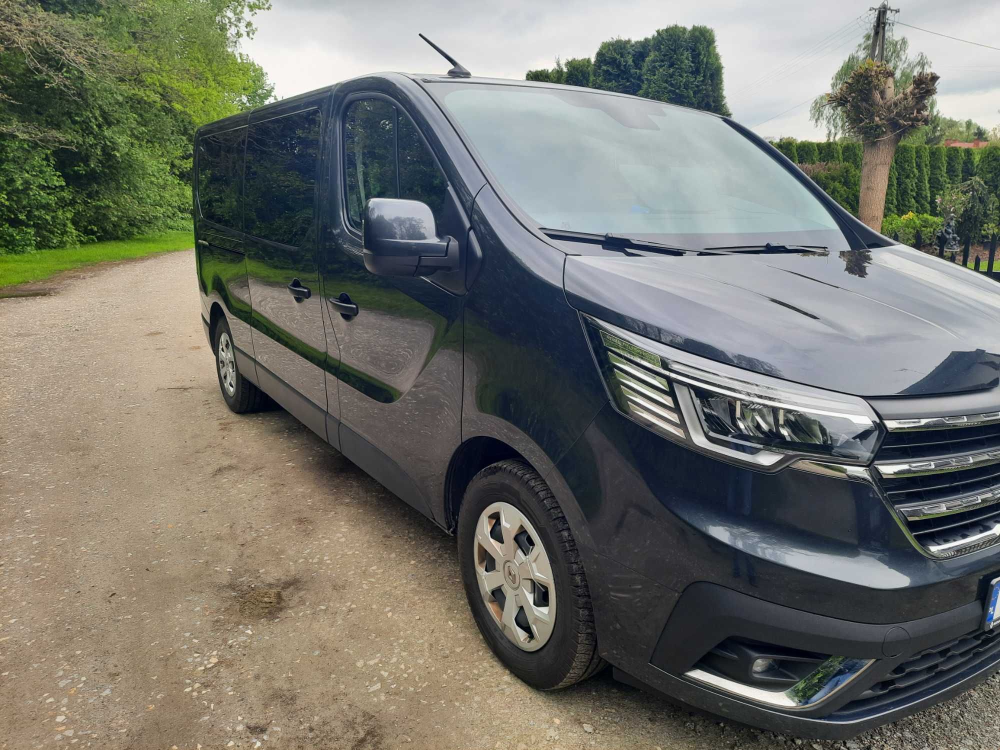 Renault Trafic Long 9 os