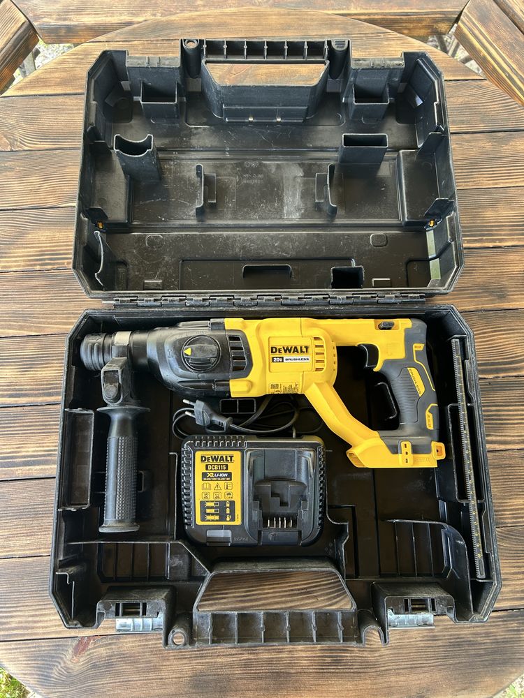 Перефоратор акумуляторний Dewalt dch 133