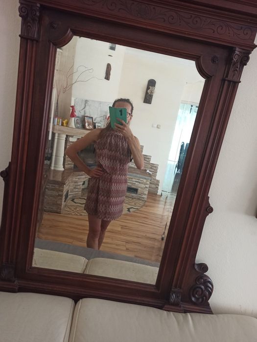 Sukienka z falbana s