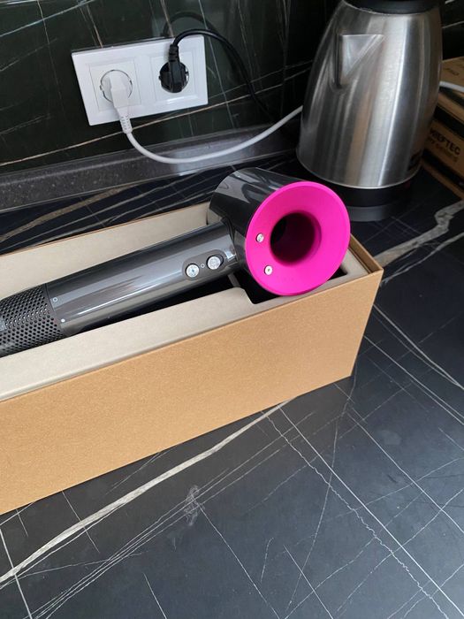 Фен Dyson supersonic hd07