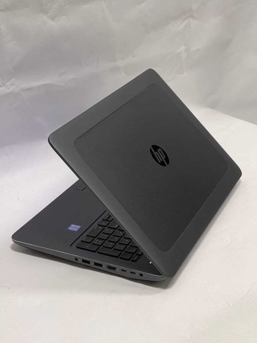 HP Zbook 15 G3 /15.6"/i7-6820HQ/12 GB RAM/SSD 250 GB/Quadro M2000M 4GB