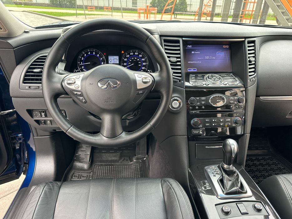 Infiniti QX70 3.7i V6 Premium