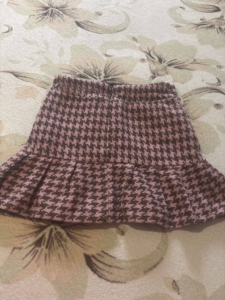 Продам спідницю .