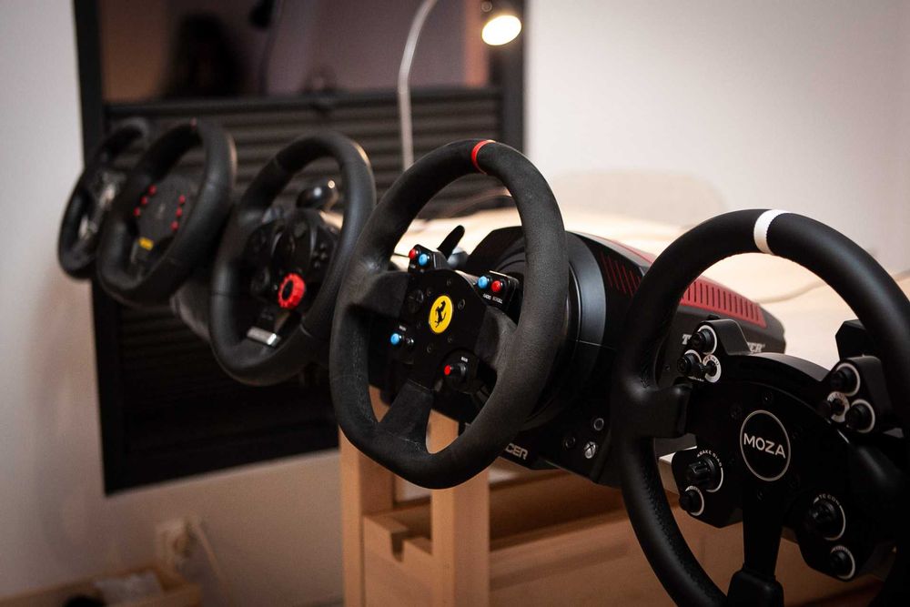 Kierownica Logitech MOMO Driving Force (PC)