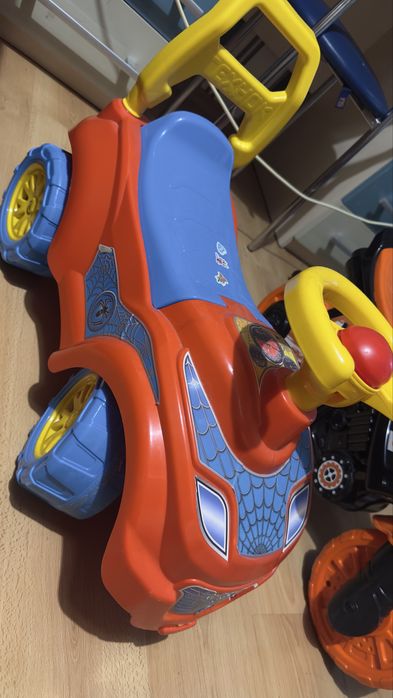 Продам дитячі машинка та мотоцикл