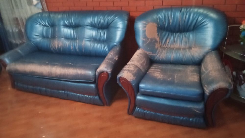 Ремонт і перетяжка м'яких меблів на дому у замовника. Швидко якісно.