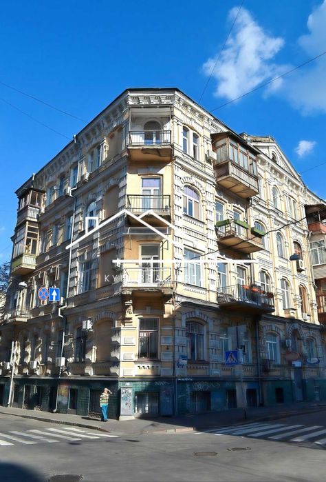 Нова! Рейтарська 18 Липки 2-к квартира студія Центр Золоті Ворота