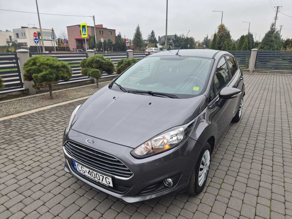 Ford fiesta 2016r . 1 25 benzyna 163 tys przebiegu .