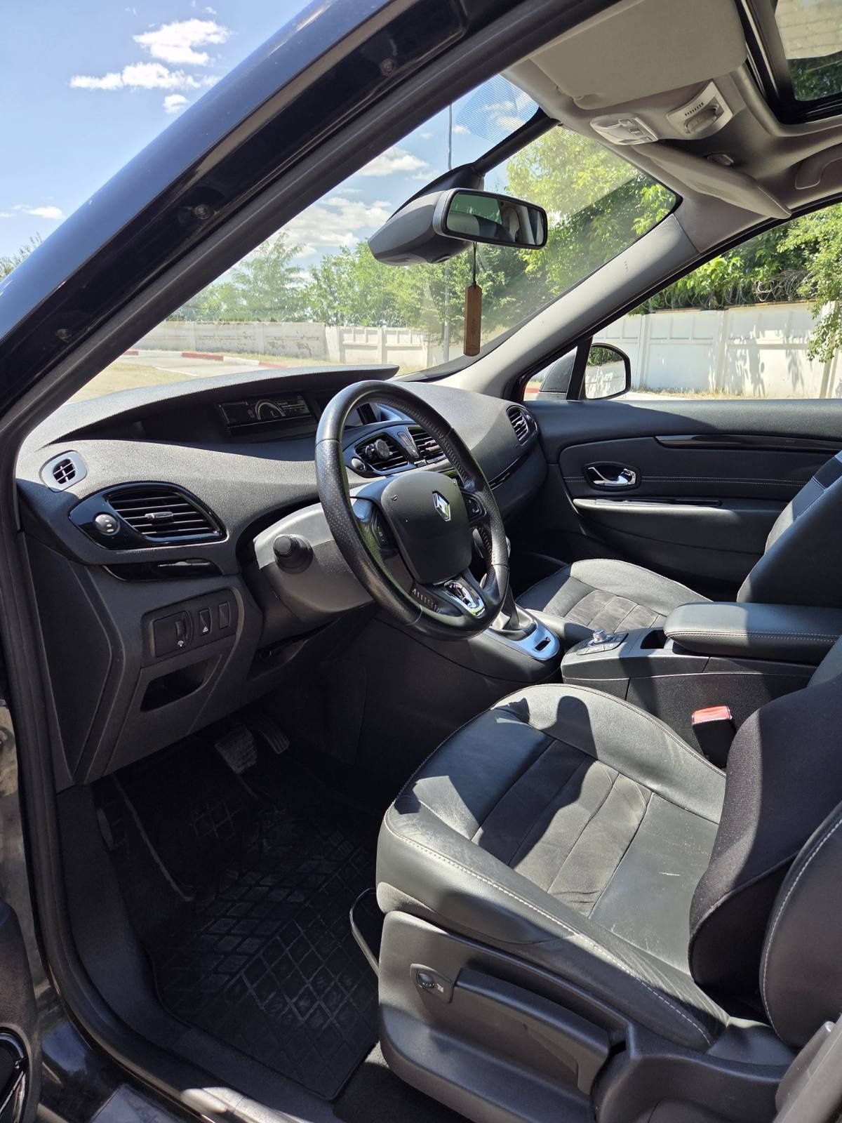 Продам Renault Megane Scenic